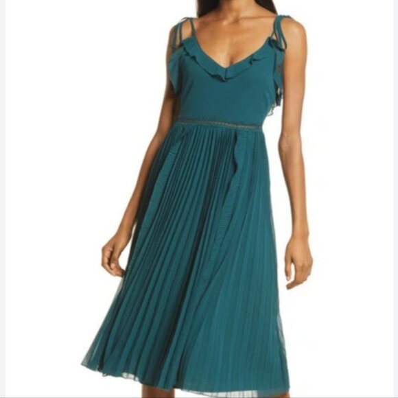 Lulu's Never a Dull Moment Emerald Green Tie-Strap Pleated Midi Dress Siize XS - Picture 2 of 9